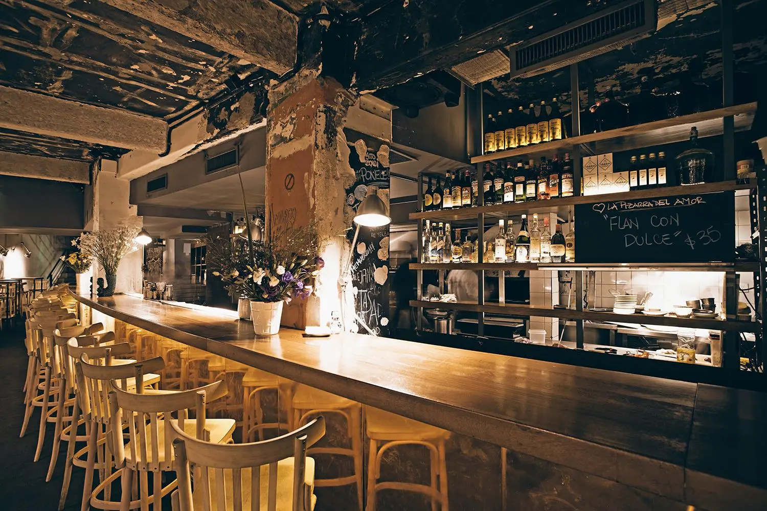 Un bar poco común en Buenos Aires: Florería Atlántico